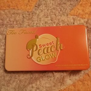 Too Faced Sweet Peach Glow